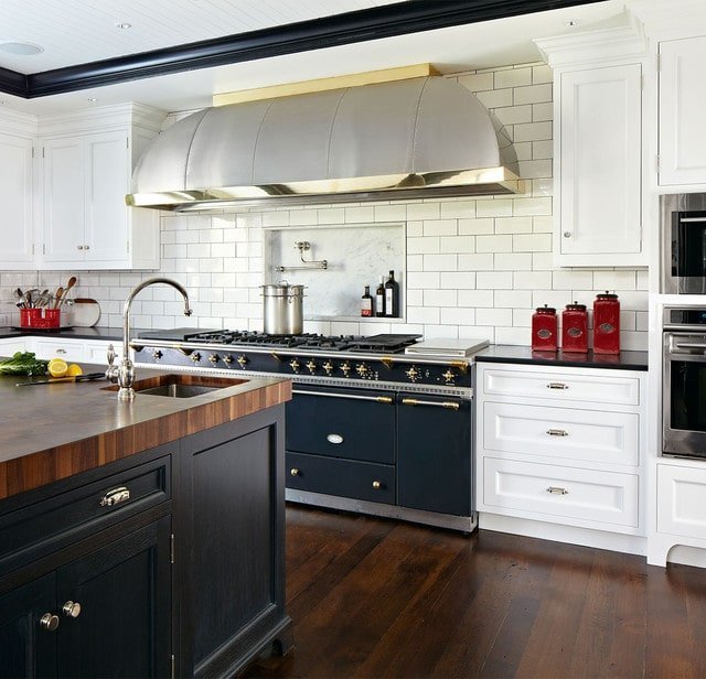 black-and-white-kitchen-cabinets-min