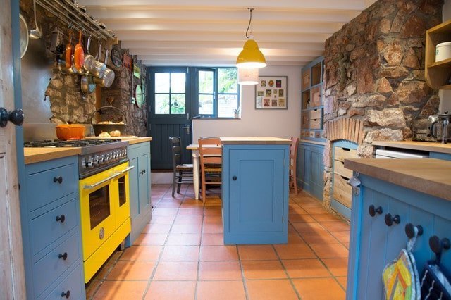 blue-and-yellow-cabinets