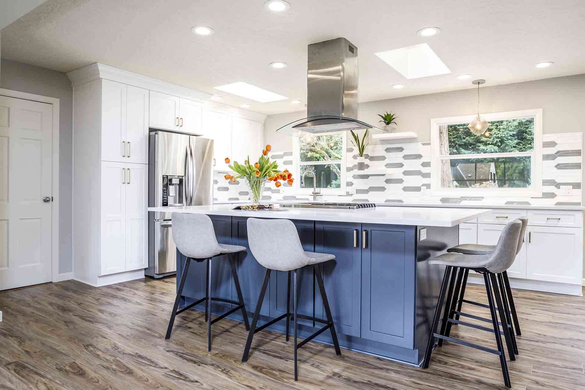 Kitchen island breakfast bar