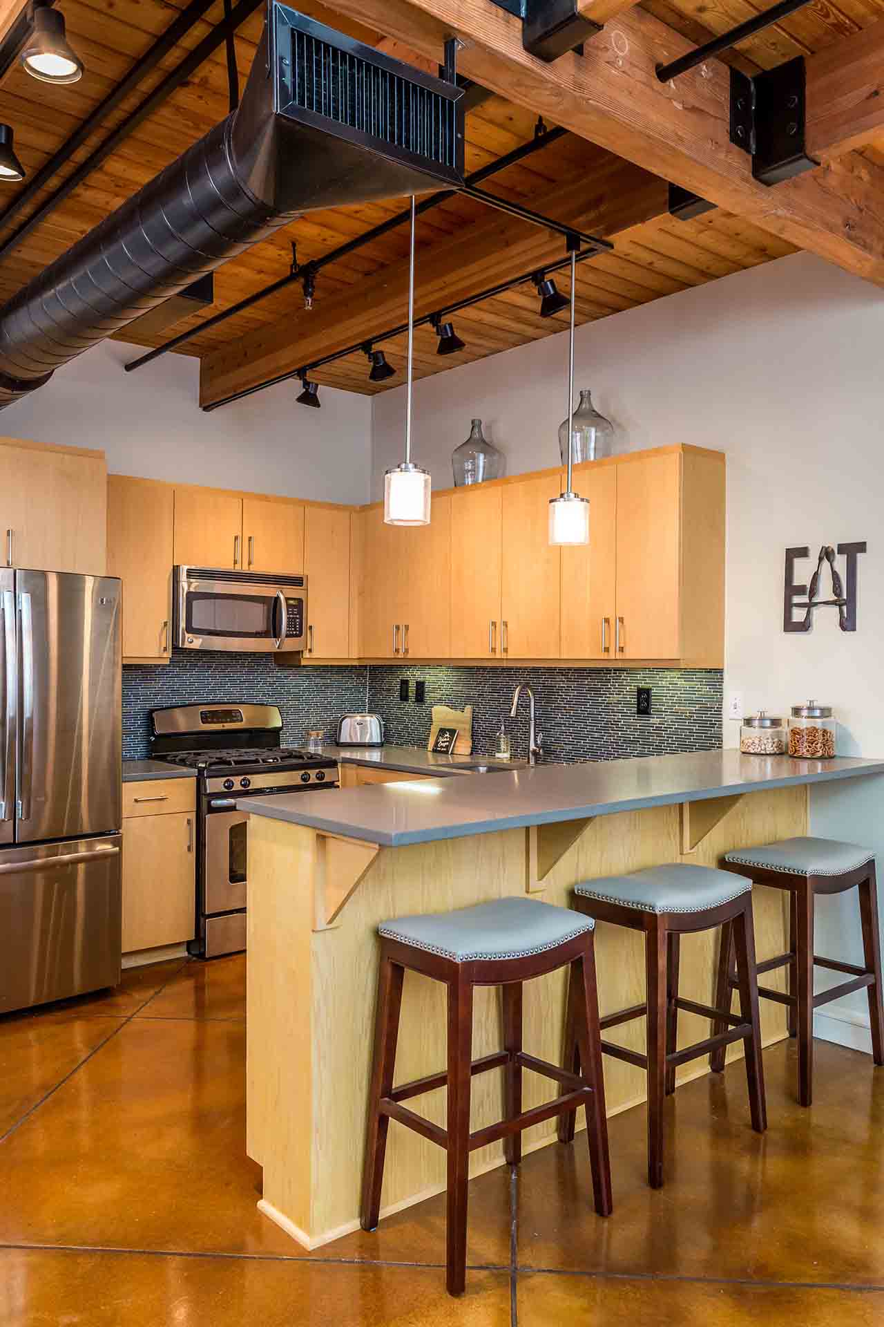 kitchen breakfast bar