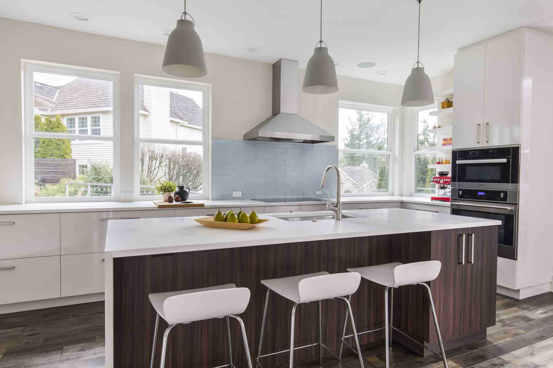 kitchen island breakfast bar with stools