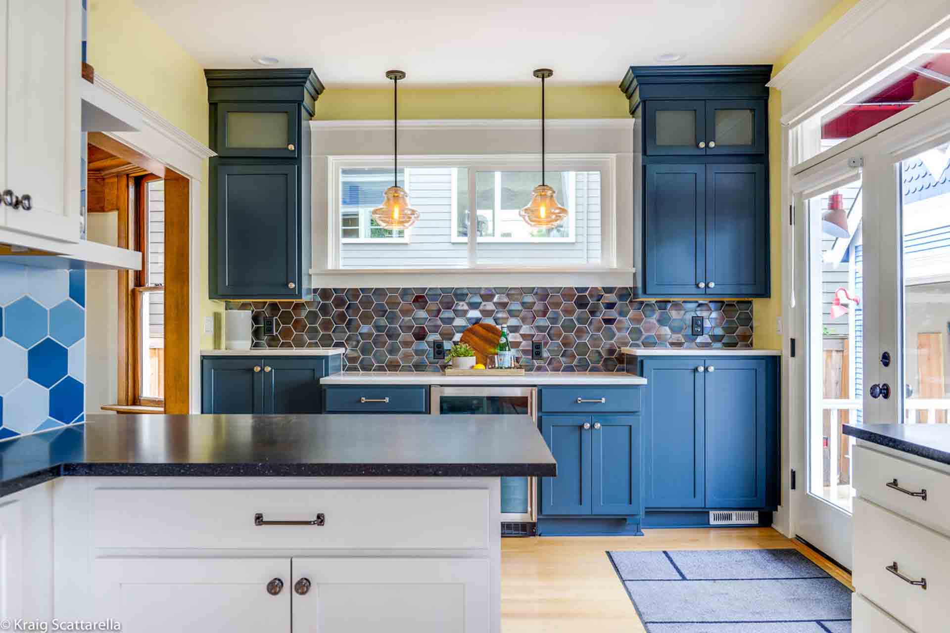 kitchen counter colored backsplash